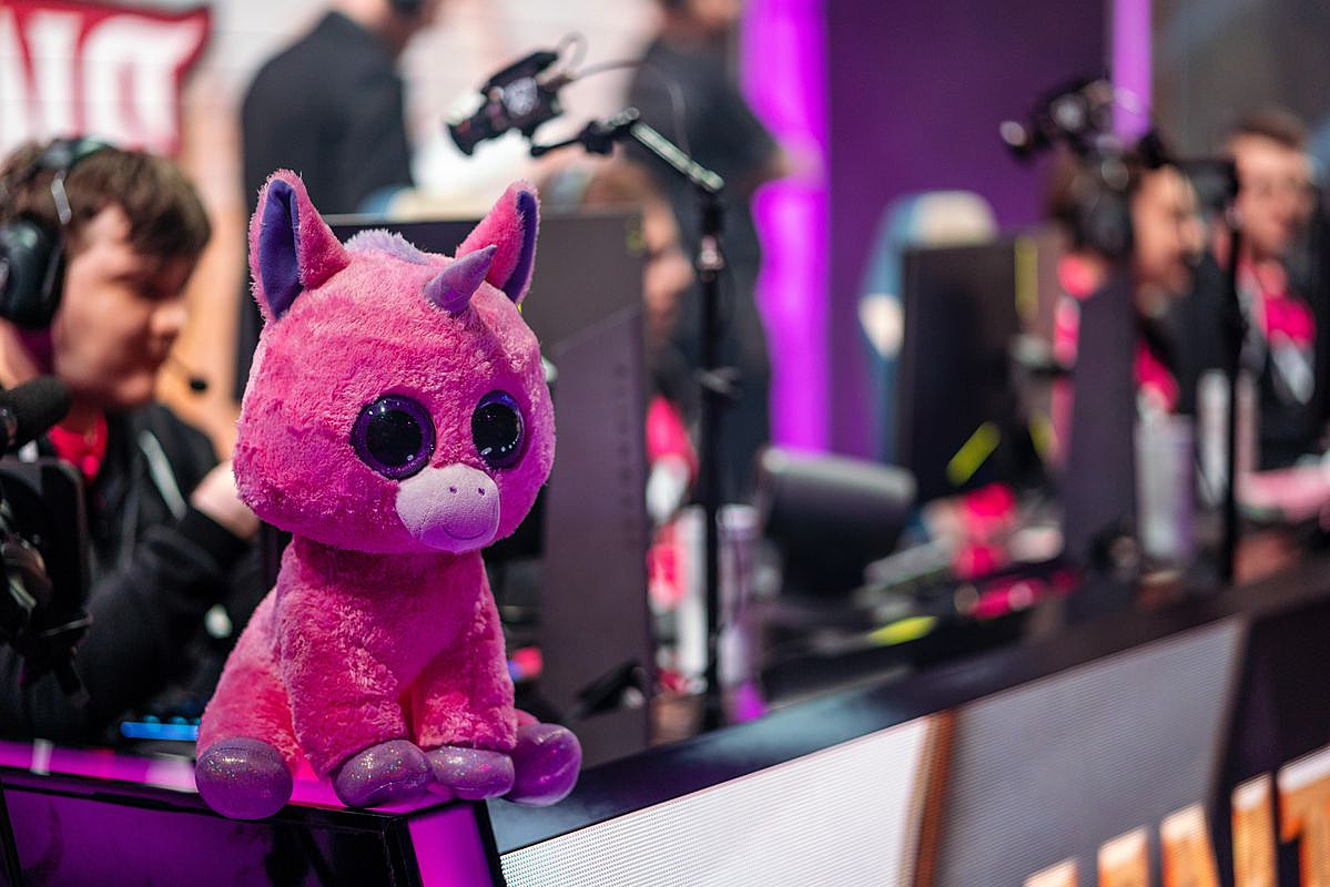 Gadget ушел из Unicorns of Love — он будет выступать в Европе. Новости LoL