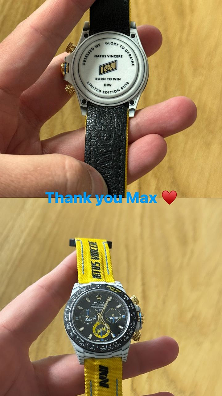 S1mple получил в подарок часы Rolex в цветах NAVI. Новости CS 2